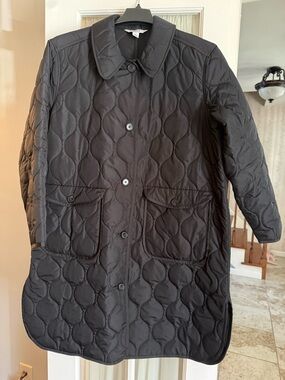 Old Navy Black Quilted Jacket with Curved Stitching